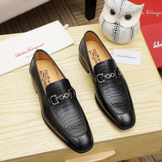 Ferragamo's new men's casual slip-on shoes, made with the original 1:1 mold from