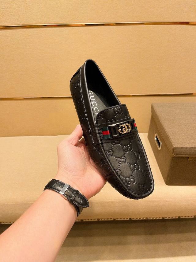 brand Gucci, official, authentic Gucci shoes ~ new models from the Four Seasons