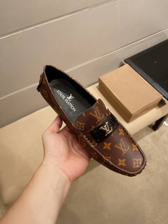 Brand: Louis Vuitton. LV focuses on high-end products. New men's loafers from th