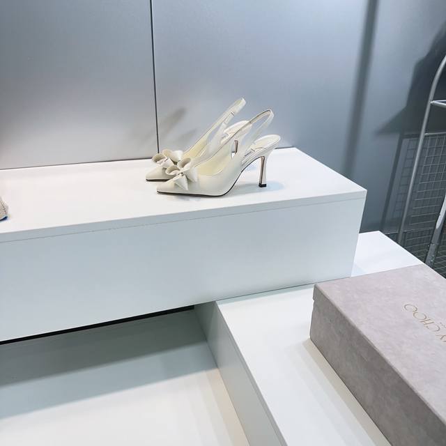 Factory Quality! Top-quality Jimmy Choo's new Staz pointed-toe floral bow mules