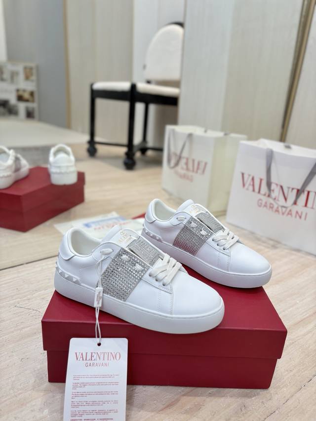 Factory P price diamond surface top series Valentino Valentino Garavani Open Dis