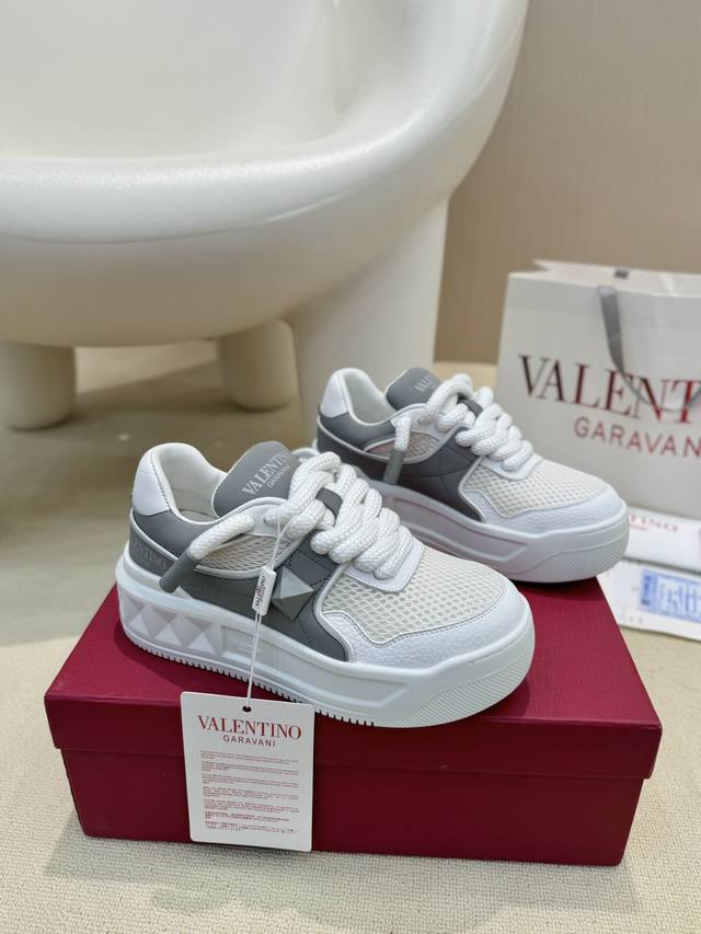 Factory Price: Premium couple's pair of Valentino Out Stud sneakers, the latest