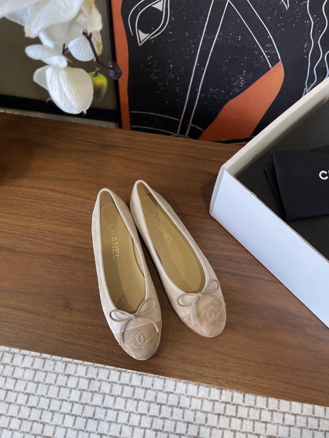 Top Cha**25Aw ballet shoes suede series Size 35 36 37 38 39 Order 40.41. No refu