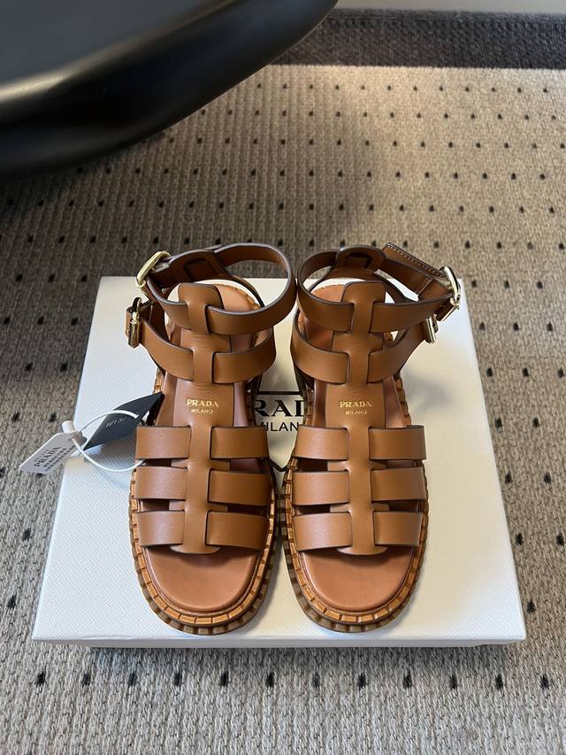 Prad* Prada 25Ss Spring/Summer new sawtooth Roman braided platform rubber sandal