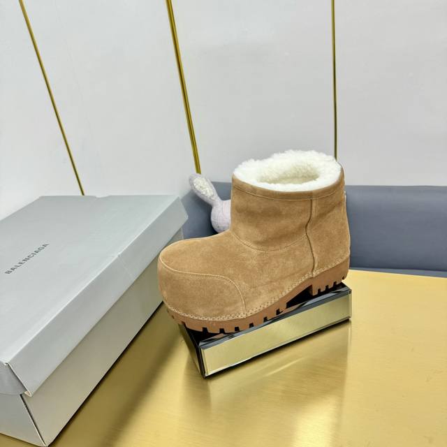 releases short, medium, and high men's 70 Balenciaga big-toe snow boots for coup