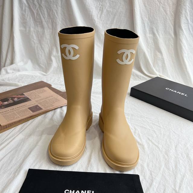 Brand new top-of-the-line RunningBoots original version is made with a heavy inv
