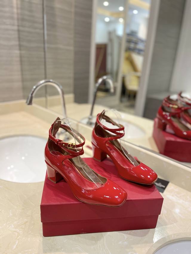 Valentino's latest Garavanitan-Go patent leather block heels
