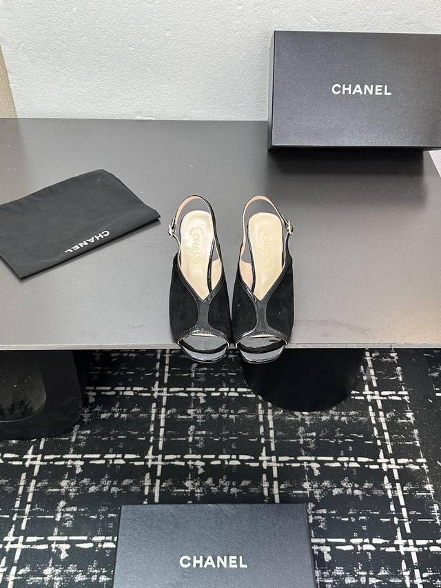 Chanel 25K new peep-mouth handmade series classic peep-mouth double C logo desig