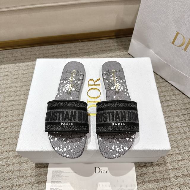 Purchasing agent level! New colorway! Classic Dway sandals from the Dioriviera l
