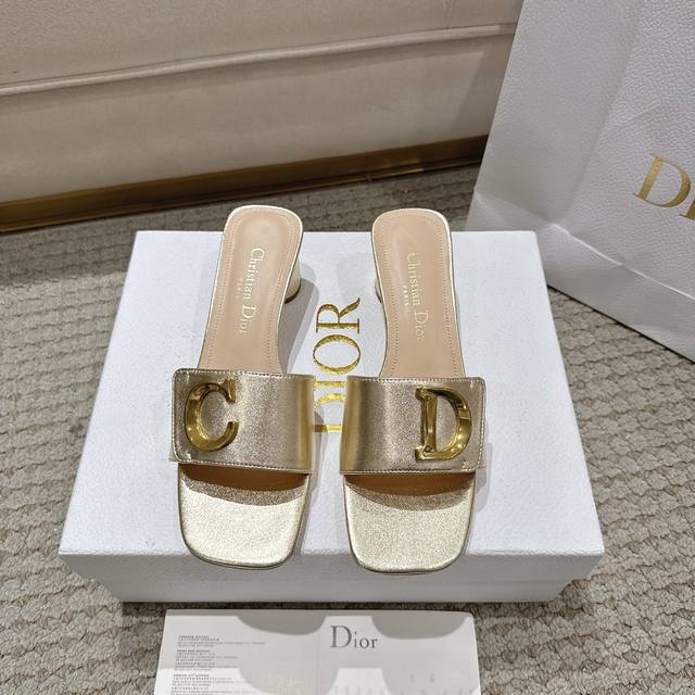 Shopping agent level! Dior's C'est Dio series slippers are meticulously crafted