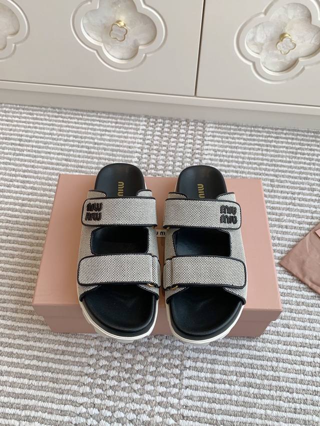 Batch of Miumiu SS25 New Arrival~25 Spring and Summer woven gold coin woven mule