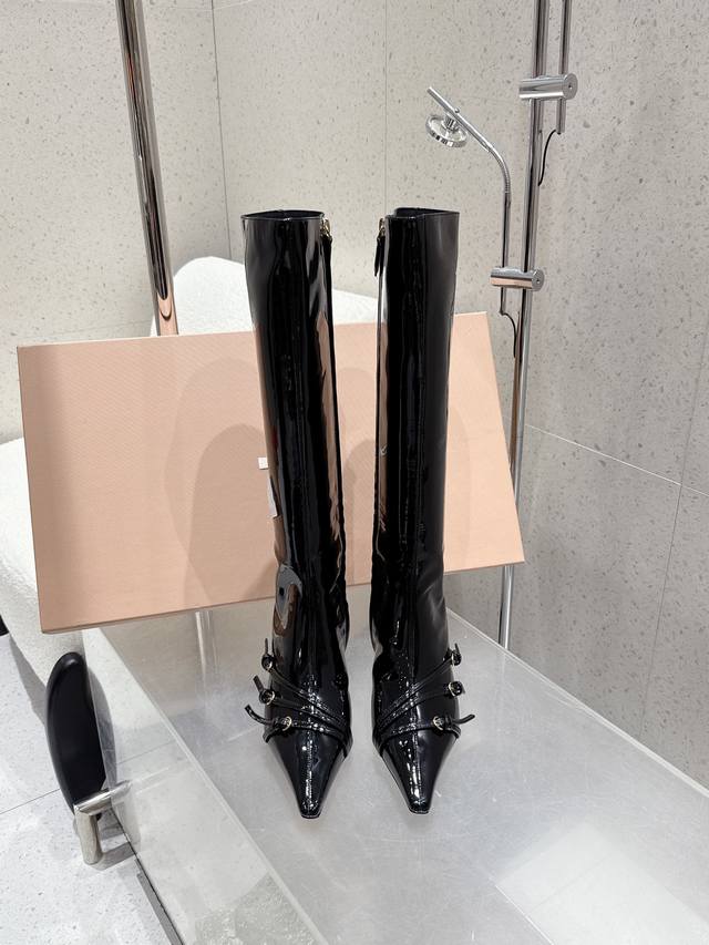 Miumiu Miu Miu 25Ss autumn and winter new style stiletto small square toe side z
