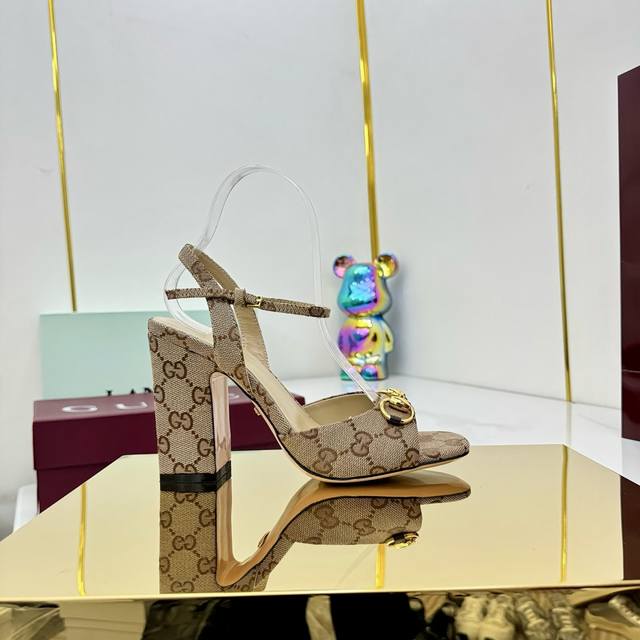 Factory Price: Pp. These Gucci Horsebit Block Heeled Peep-Toe Sandals feature un