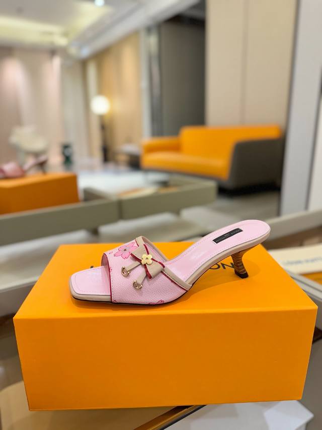 Price: L's latest runway sandals, updated with the official website collection,