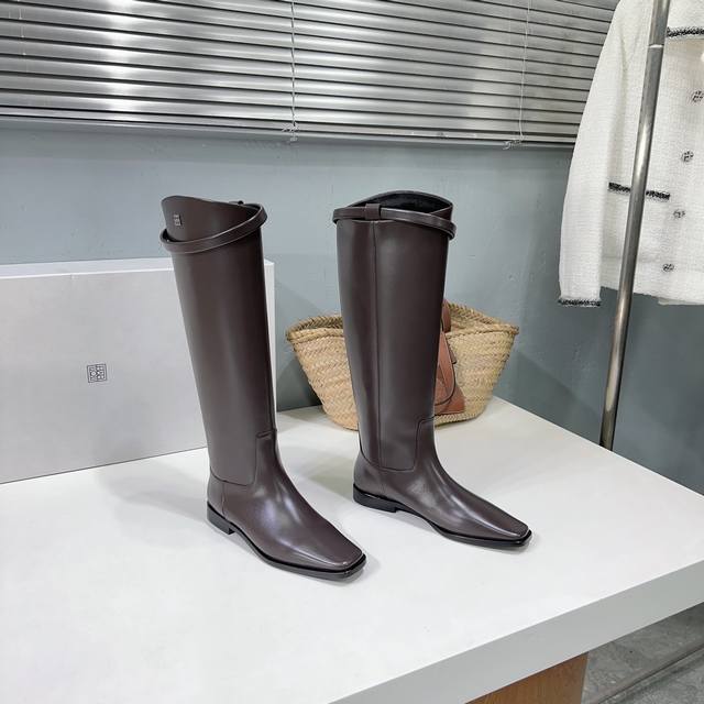 Top version shipped! Niche fashion brand! High-quality original product! Classic