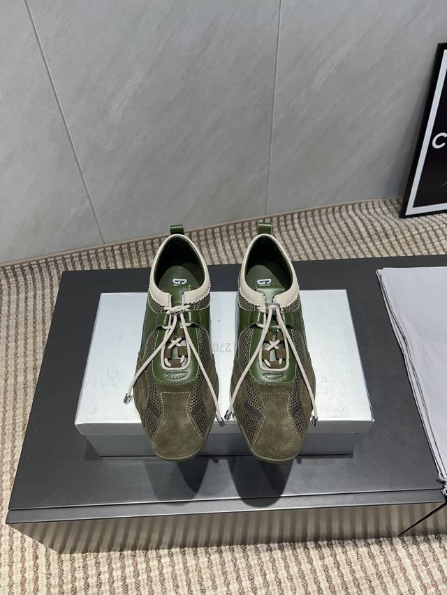 Factory: Exclusive top version 27Quai niche trend brand 2025Vs Autumn and Winter