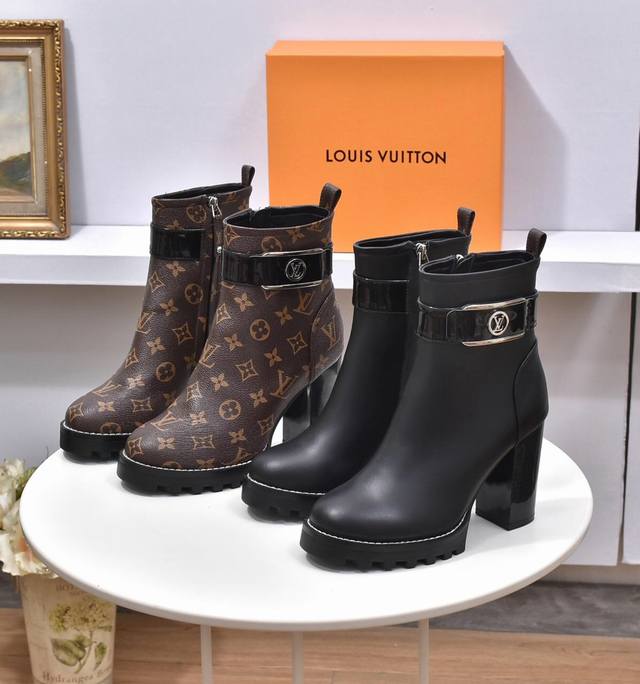 Louis Vuitton Lo.Uis Vu.Itton classic high-heeled Martin boots, a popular item t