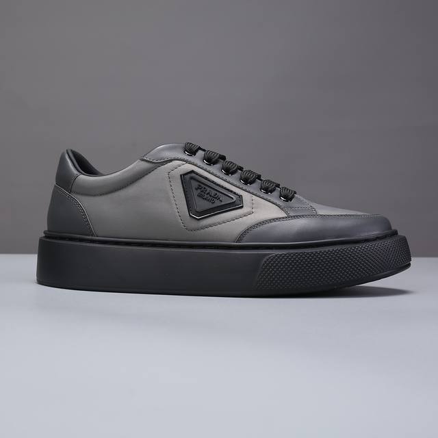 Chelsea men's shoes, super A-grade. These Chelsea shoes have thick soles and min