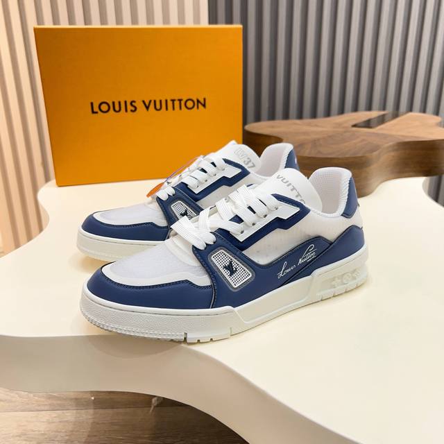 The Lv Cup Trainer is back. The America's Cup is back! I'd call it the most comf