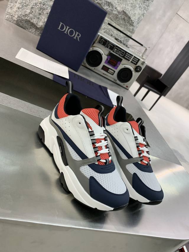 their shoes. High quality throughout the entire network, ultra-high-quality luxu