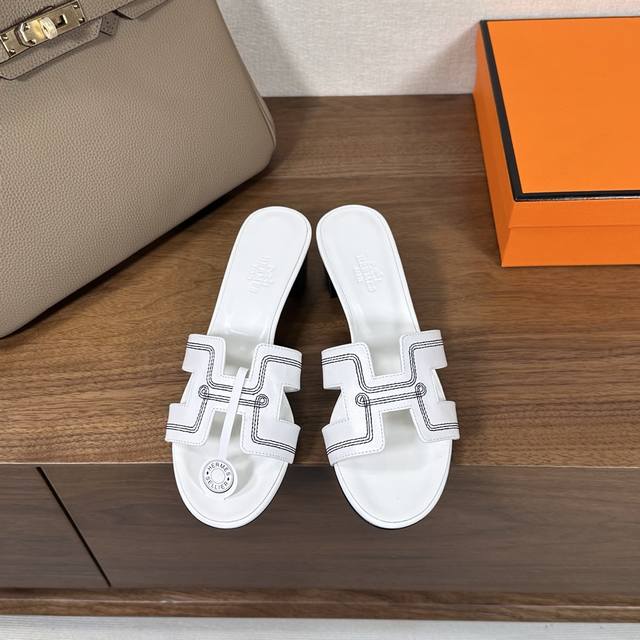 Factory Price P Embroidery Series Hermes H Slippers Oran Sandals Series Fashiona