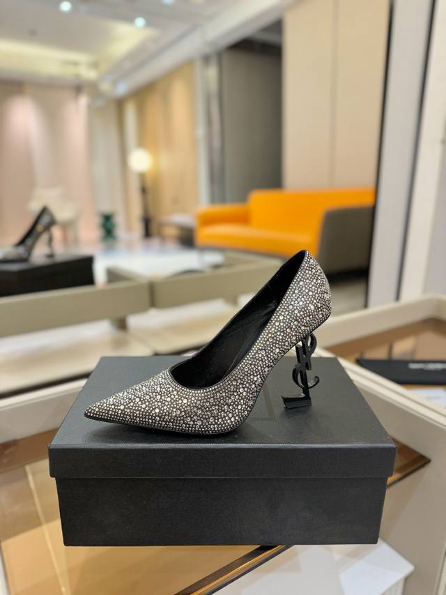 Price: Saint Laurent YSL Spring/Summer | Stunning, exquisite, and elegant new hi