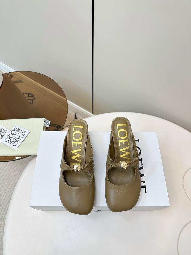 Loewe | Fashionable Sheepskin Mary Jane Slippers. These Loewe lambskin Mary Jane