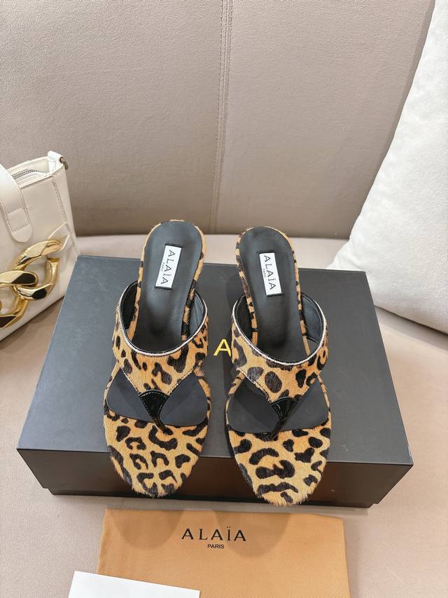 Alaa2025 Summer and Autumn Archetypes series 5.5mm lazy kitten heel is the most