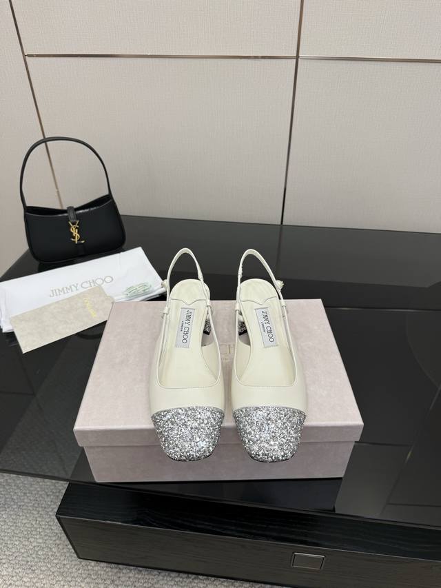 Jimmychoo high heels with thick heels, patent leather toe cap, artificial pearls