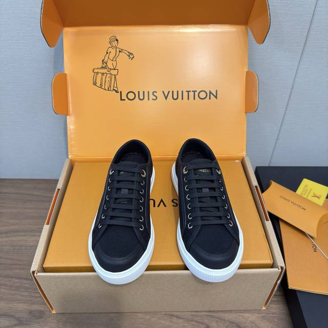 Lv Louis Vuitton 2025 new top-of-the-line white sneakers. This premium canvas sh