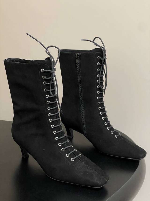 Toteme 25S new autumn and winter classic small square toe lace-up short boots wi