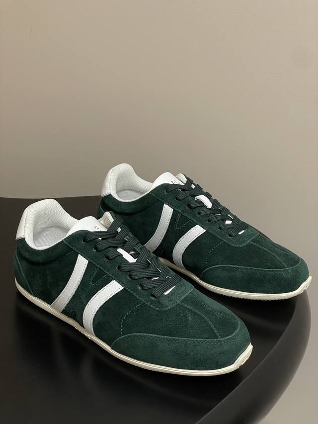 Top-quality 25Ss Early Fall Celine Jogger Triomphe low-top lace-up sneakers, sue