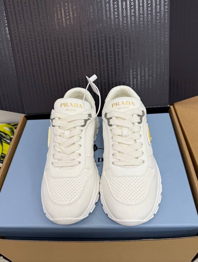 Shopping-level Prada SS25 New Arrival ~ Prada's new 2025 early fall triangle-lab