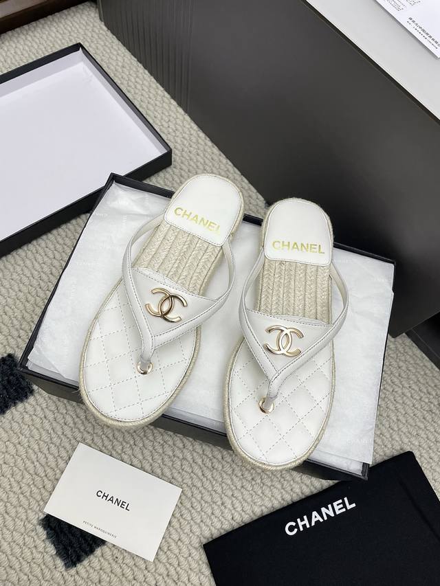 Shopping-grade Chanel 25Ss new double C straw woven flip-flops, instantly usher