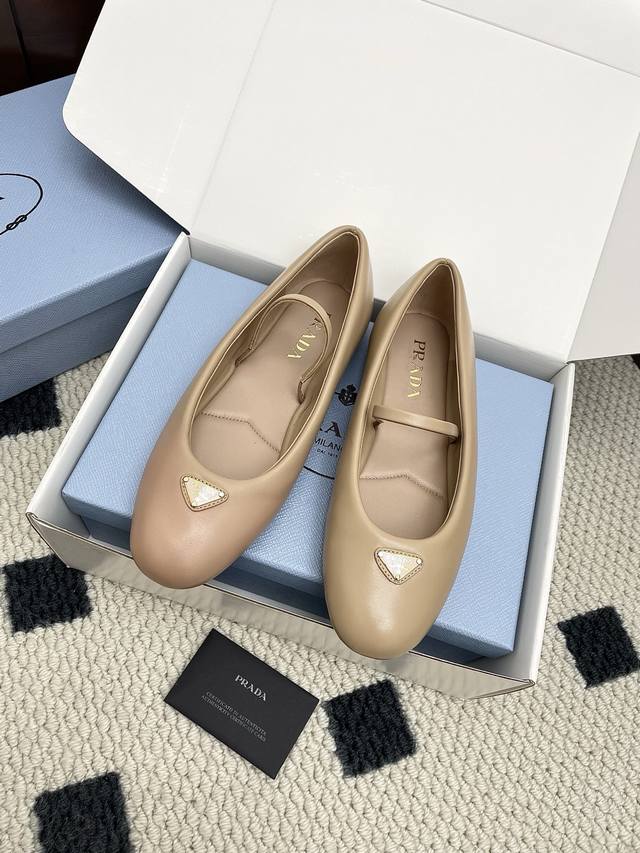Purchase-level 25Ss early spring new Prada Nappa sheepskin bread ballet flats Ma