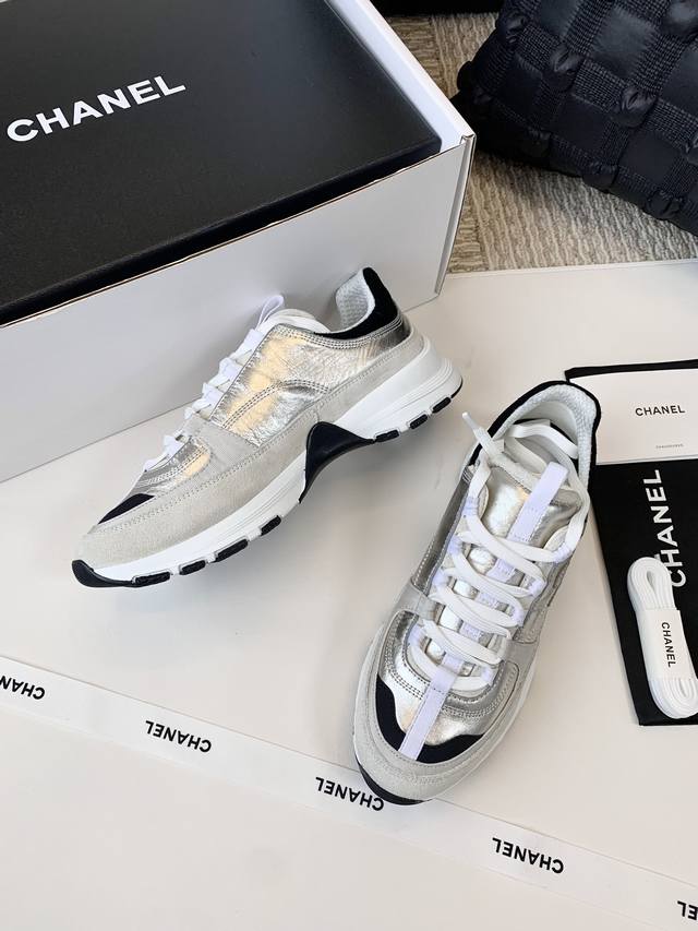 Chane's latest lace-up color-blocked sneakers...High-quality, high-volume pricin