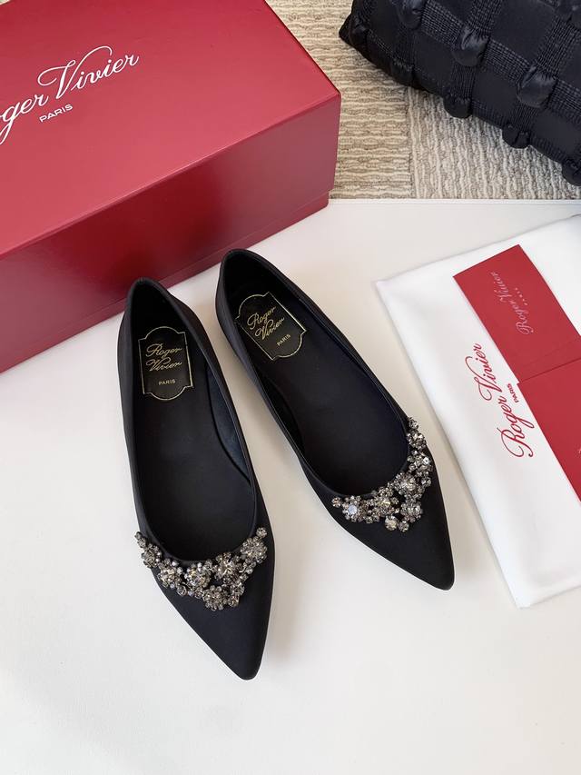 Roger Vivie* RV pointed toe flat shoes, factory price, silk upper with crystal d