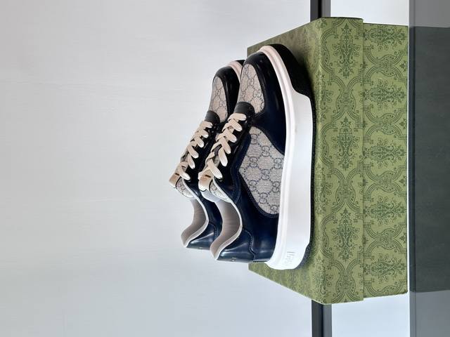 Gucc* New men's Gg sneakers, made from imported cowhide, simple and comfortable,