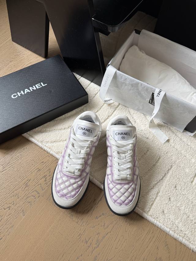 Chanel's latest diamond-patterned baseball shoes, featuring original lambskin up