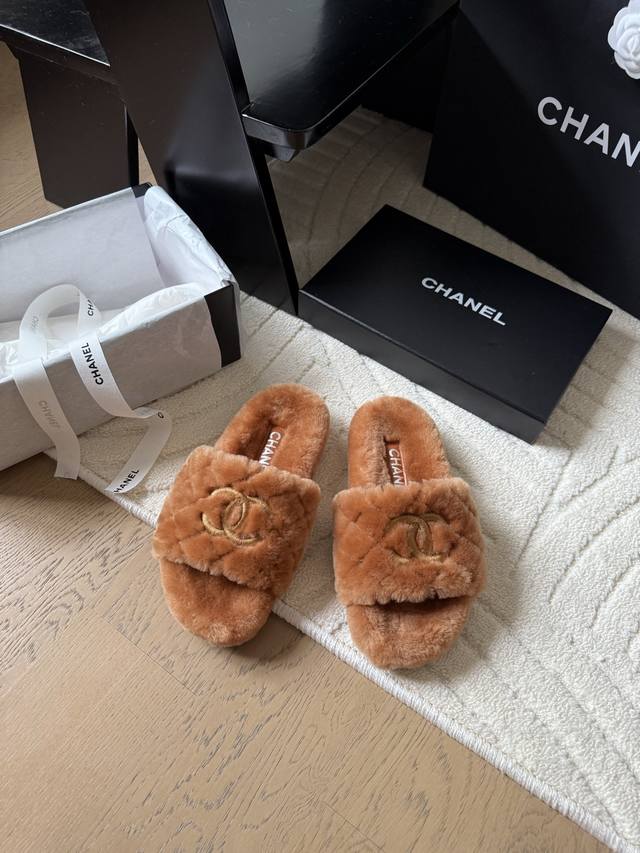 Chanel's new fur slippers are so cute! The soft and fluffy fur is comfortable an