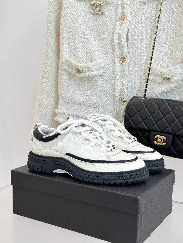 25Ss New Retro Diamond-Pattern Panda Casual Shoes. Made of custom imported calfs