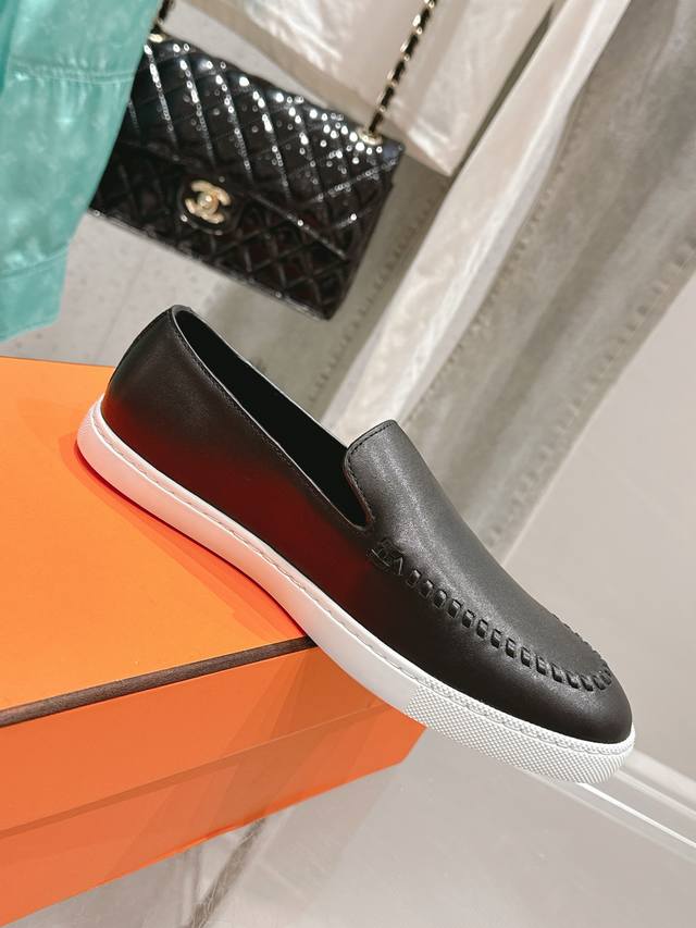 H-brand's latest classic loafers for women and men, and for couples! Classic boo