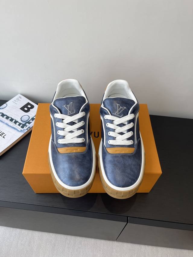 the top-of-the-line Lv Louis Vuitton 25Ss new men's sports and casual shoes. Ori