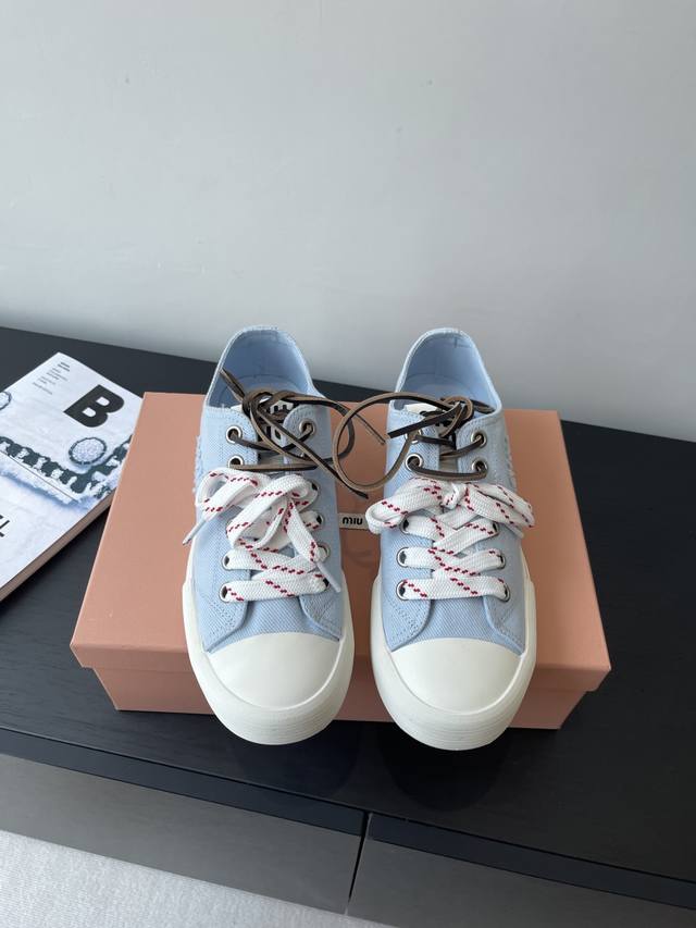 Miumiu Miu Miu 25Ss new spring/summer retro-inspired biscuit-style casual canvas
