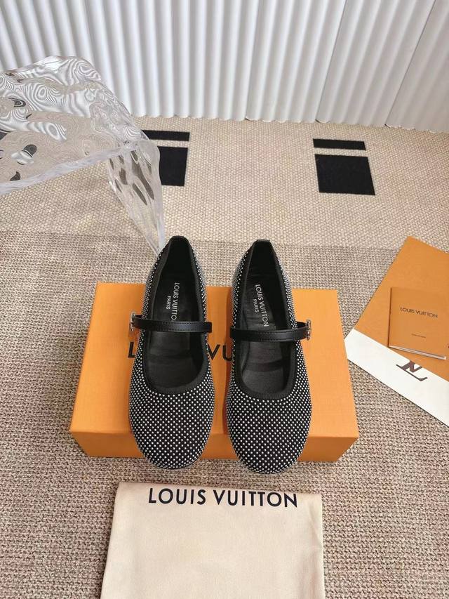 Louis Vuitton Ballet Flats. These Romy ballet flats feature a soft lambskin uppe