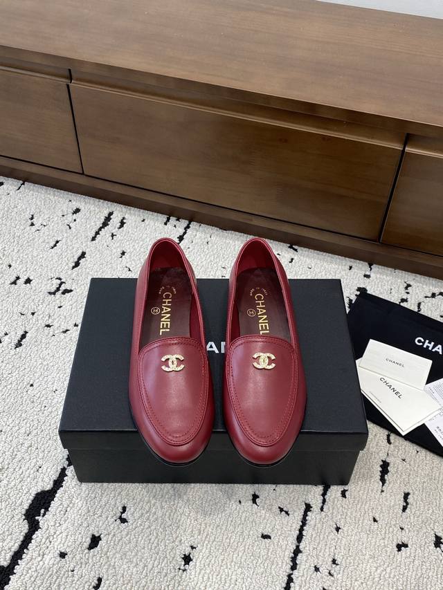 Chanel Autumn/Winter 2025 Official Website Loafers, a new series of loafers full