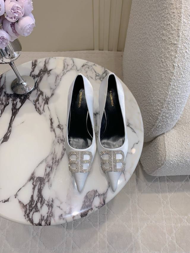 Factory Price P Balenciag* Classic high-heeled shoes with a small pointed toe de