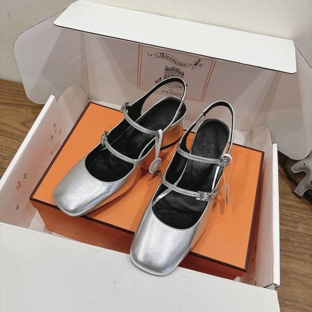 Hermes... Flat sandals 2025 new arrival + hot-selling series genuine leather out