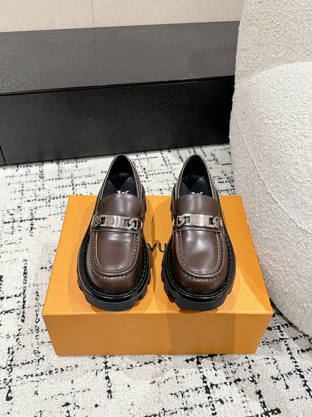 Couple Lv24 Autumn and Winter New Couple Chain Embossed Thick-soled Loafers Uppe