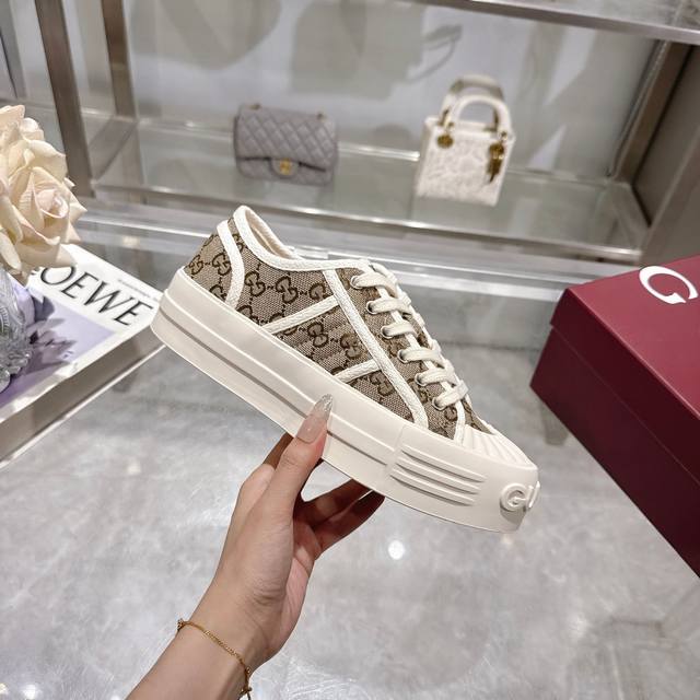 Gucci 25's latest thick-soled white sneakers, featuring the iconic GG canvas! In